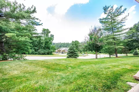 Exterior - 5743 Summit View Ct, Cincinnati, OH 45247 photo 7 of 9