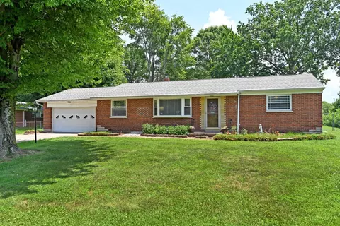3638 El Rego Dr, Amelia, OH 45102