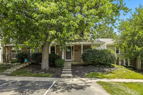 804 Woodlyn Dr, Anderson Twp, OH 45230
