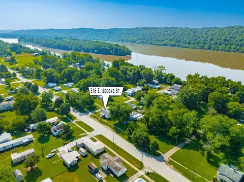 516 Second St, Manchester, OH 45144