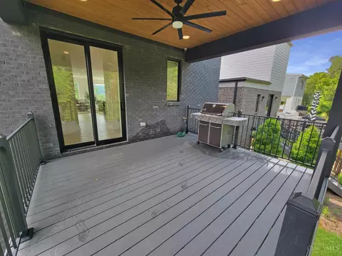 Exterior - 3936 Feemster St, Cincinnati, OH 45226 photo 4 of 8