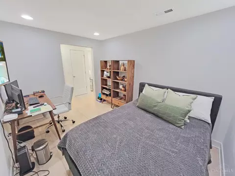 Bedroom - 3936 Feemster St, Cincinnati, OH 45226 photo 2 of 8