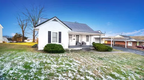 725 Walnut St, West Union, OH 45693