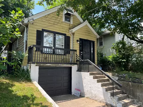 Exterior - 1411 Summit Rd, Cincinnati, OH 45237 photo 2 of 7