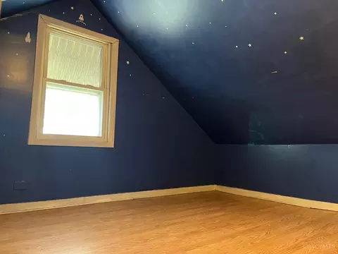 Bedroom - 1411 Summit Rd, Cincinnati, OH 45237 photo 4 of 7