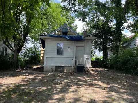 Exterior - 1411 Summit Rd, Cincinnati, OH 45237 photo 4 of 7