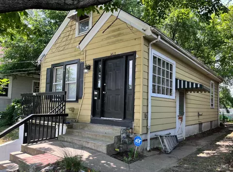 Exterior - 1411 Summit Rd, Cincinnati, OH 45237 photo 3 of 7