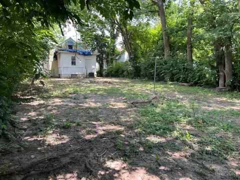 Exterior - 1411 Summit Rd, Cincinnati, OH 45237 photo 6 of 7