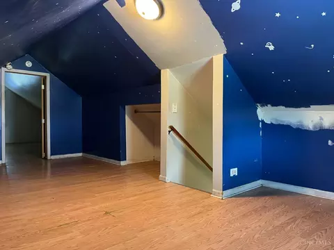 Bedroom - 1411 Summit Rd, Cincinnati, OH 45237 photo 5 of 7