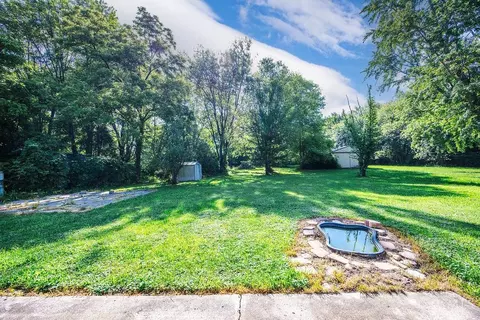 Exterior - 8170 Sibcy Rd, Hamilton Township, OH 45039 photo 3 of 3