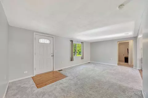 Living - 8170 Sibcy Rd, Hamilton Township, OH 45039 photo 3 of 5