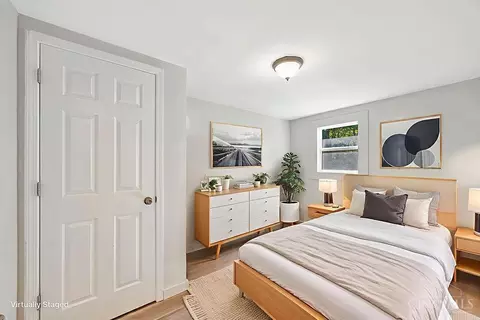 Bedroom - 8170 Sibcy Rd, Hamilton Township, OH 45039 photo 2 of 4