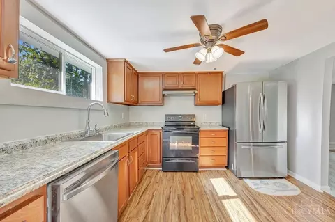 Kitchen - 8170 Sibcy Rd, Hamilton Township, OH 45039 photo 1 of 3