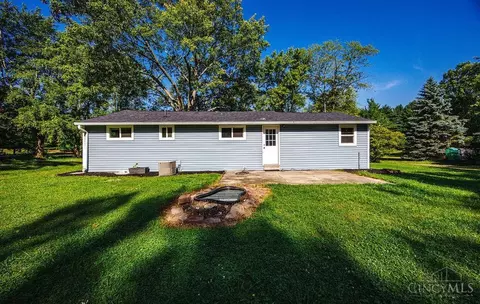Exterior - 8170 Sibcy Rd, Hamilton Township, OH 45039 photo 2 of 3