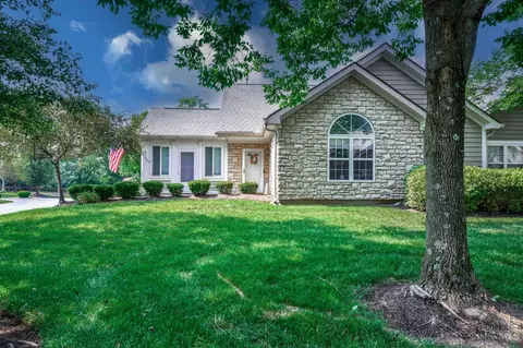 70 Edinburgh Village Dr, Washington Township, OH 45458
