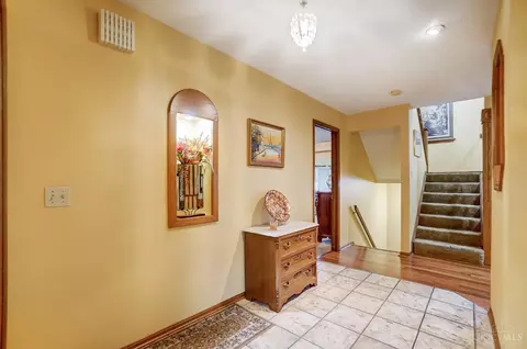 2616 Lytham Ct, Cincinnati, OH 45233 photo 6