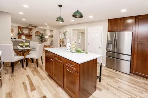 Kitchen - 9586 Heather Ct, Blue Ash, OH 45242 photo 5 of 6