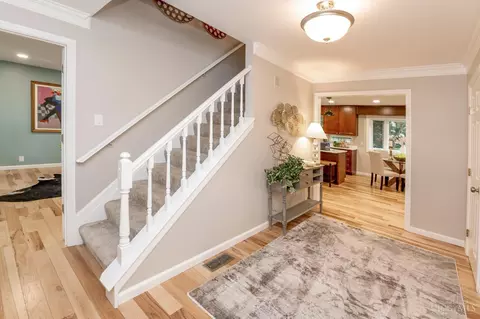 Entry Way - 9586 Heather Ct, Blue Ash, OH 45242 photo 2 of 5