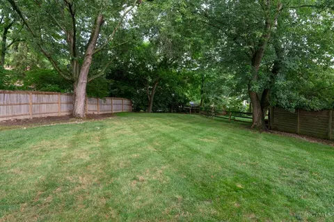 Exterior - 9586 Heather Ct, Blue Ash, OH 45242 photo 5 of 5