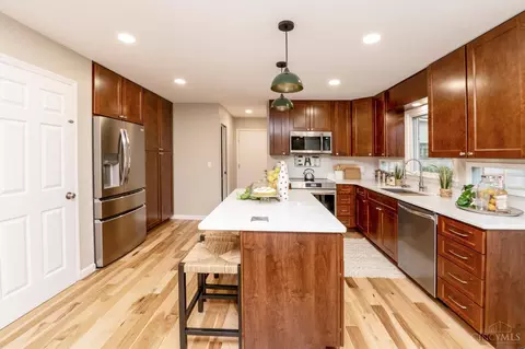 Kitchen - 9586 Heather Ct, Blue Ash, OH 45242 photo 1 of 6