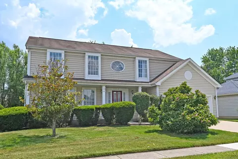8032 Winters Ln, Mason, OH 45040