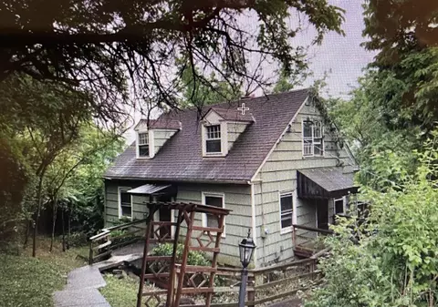 1595 Thompson Heights Ave, Cincinnati, OH 45223