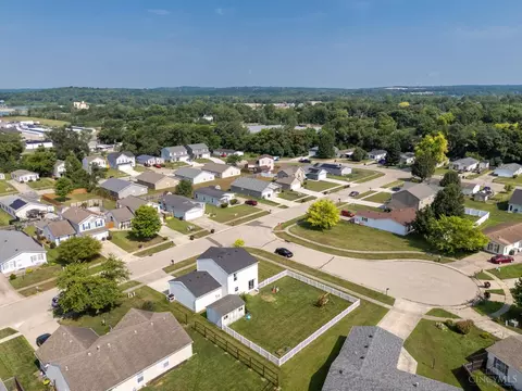 View/Area - 2638 Ruby Ln, Middletown, OH 45044 photo 7 of 7