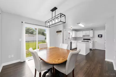 Dining - 2638 Ruby Ln, Middletown, OH 45044 photo 2 of 4