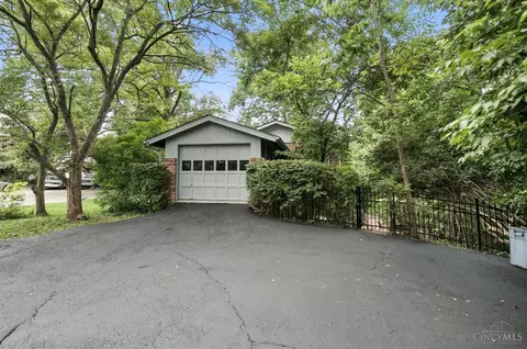 Exterior - 1943 Gregory Ln, Cincinnati, OH 45206 photo 6 of 25