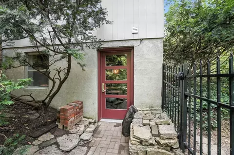 Exterior - 1943 Gregory Ln, Cincinnati, OH 45206 photo 20 of 25