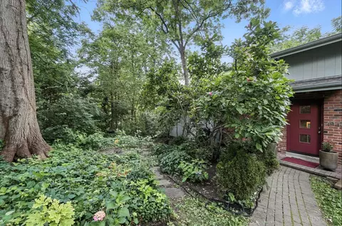 Exterior - 1943 Gregory Ln, Cincinnati, OH 45206 photo 7 of 25