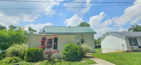 128 Burroughs St, Blanchester, OH 45107