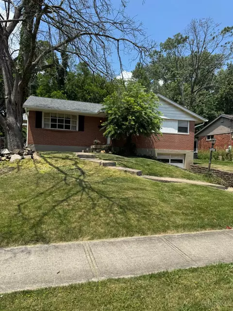 1483 Blueorchard Dr, Anderson Twp, OH 45230