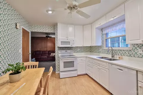 3676 Gardner Ave, Cincinnati, OH 45236 photo 14
