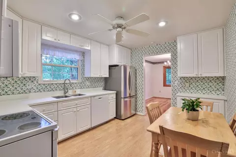 3676 Gardner Ave, Cincinnati, OH 45236 photo 15