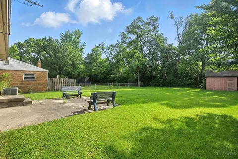 Exterior - 6658 Greentree Dr, Cincinnati, OH 45224 photo 2 of 4