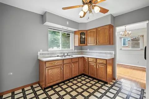 Kitchen - 6658 Greentree Dr, Cincinnati, OH 45224 photo 2 of 4