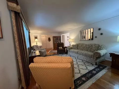 Living - 645 Cloverdale Ave, Springdale, OH 45246 photo 4 of 4