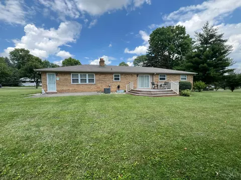 Exterior - 645 Cloverdale Ave, Springdale, OH 45246 photo 4 of 5