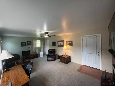 Living - 645 Cloverdale Ave, Springdale, OH 45246 photo 3 of 4