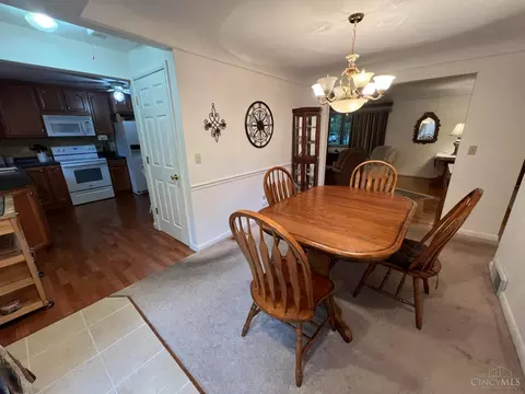 Dining - 645 Cloverdale Ave, Springdale, OH 45246 photo 2 of 2