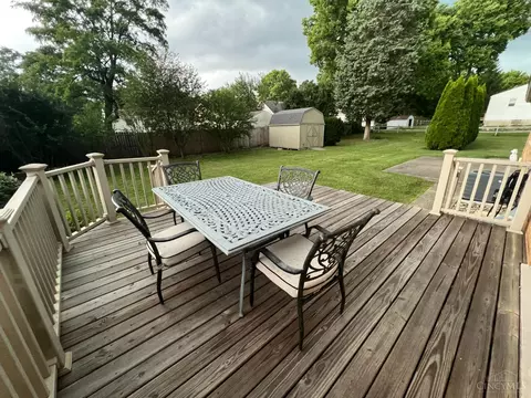 Exterior - 645 Cloverdale Ave, Springdale, OH 45246 photo 3 of 5