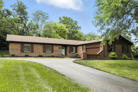 7061 Butterwood Dr, West Chester, OH 45241