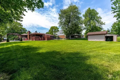 Exterior - 1366 Devils Backbone Rd, Cincinnati, OH 45233 photo 13 of 18