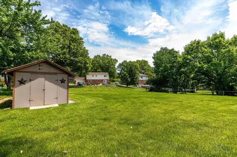 Exterior - 1366 Devils Backbone Rd, Cincinnati, OH 45233 photo 12 of 18