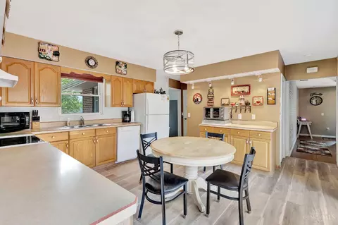 Kitchen - 1366 Devils Backbone Rd, Cincinnati, OH 45233 photo 1 of 2