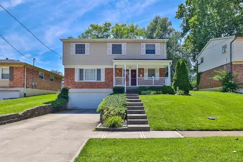 Exterior - 1077 Meadowind Ct, Cincinnati, OH 45231 photo 6 of 9