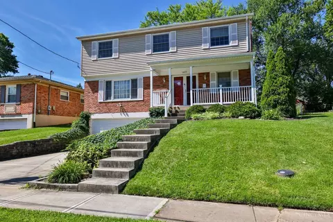1077 Meadowind Ct, Cincinnati, OH 45231