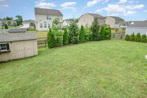Exterior - 807 Hocking Meadow Cir, Monroe, OH 45050 photo 5 of 8