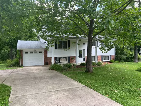 5 Peabody Dr, Oxford, OH 45056